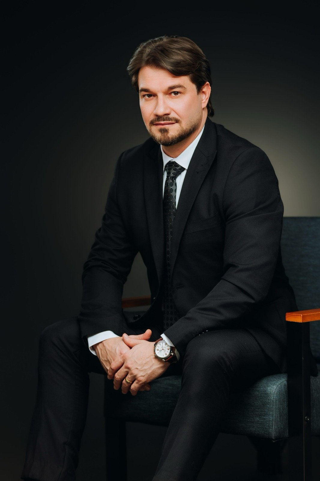 Dr. Jeverson Costa, advogado especialista em Direito do Agronegócio